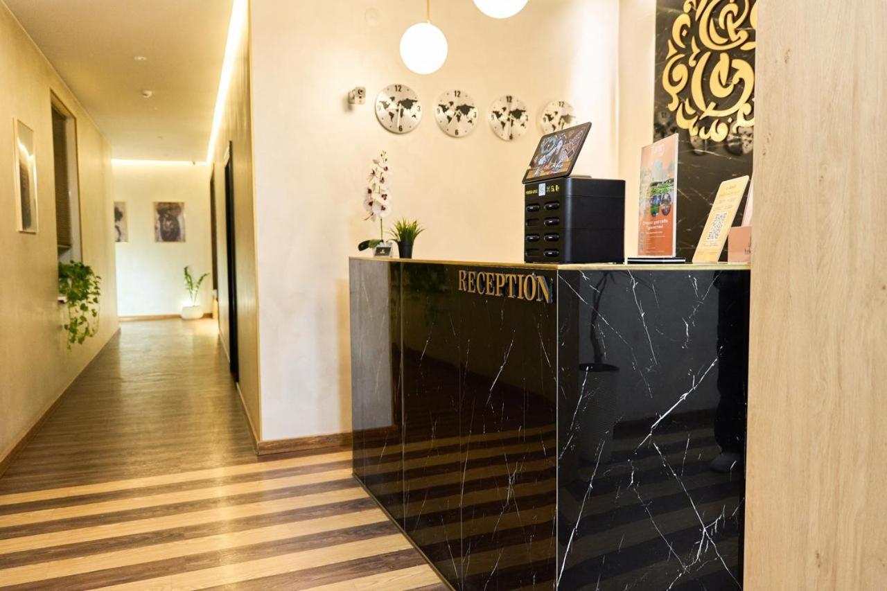 Edem Hotel Turkistan Екстериор снимка